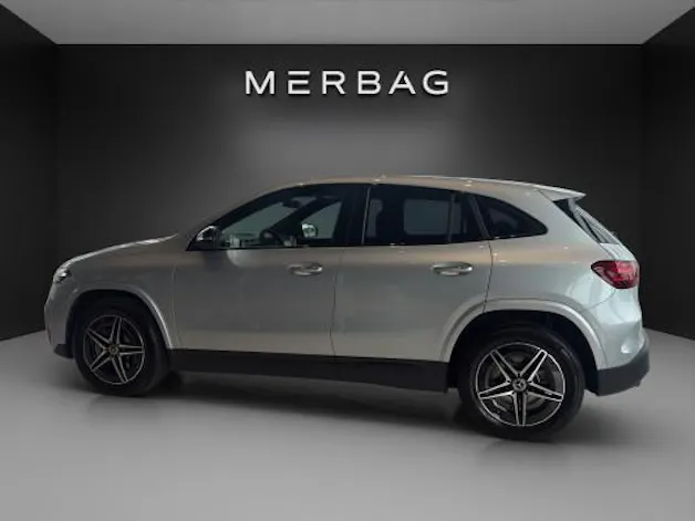 Mercedes-Benz EQA 300 4M Excellence