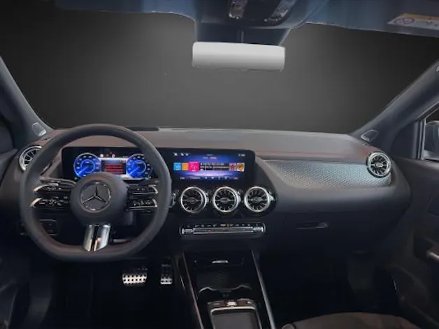 Mercedes-Benz EQA 300 4M Excellence