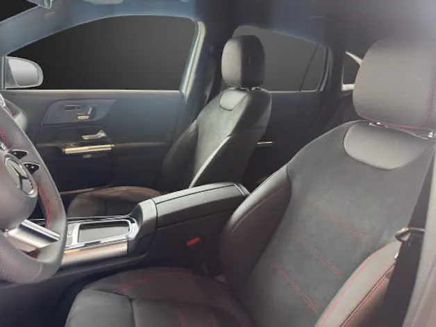 Mercedes-Benz EQA 300 4M Excellence