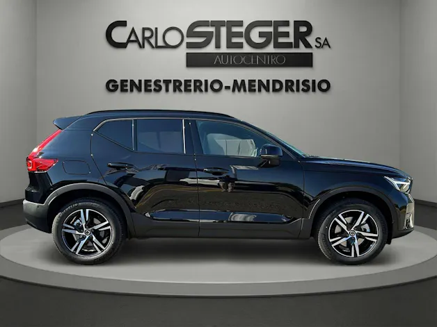 Volvo XC40 B3 Benzin Mild Hybrid Plus Dark DCT