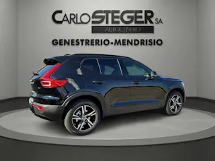 Volvo XC40 B3 Benzin Mild Hybrid Plus Dark DCT