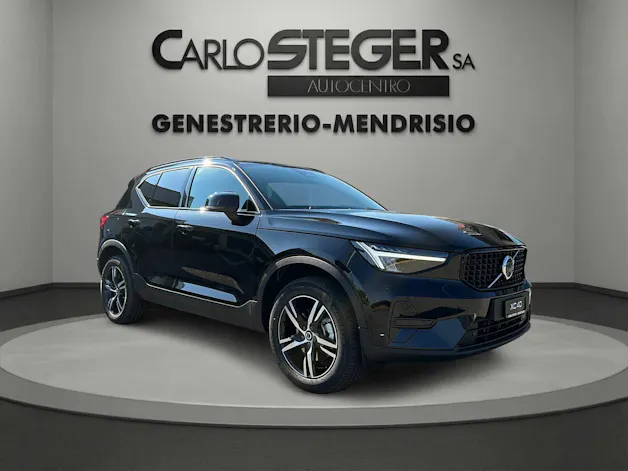 Volvo XC40 B3 Benzin Mild Hybrid Plus Dark DCT