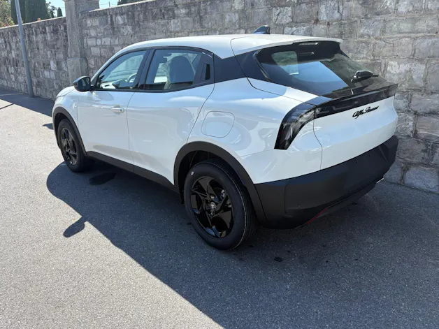 ALFA ROMEO Junior 1.2 48V Hybrid Junior