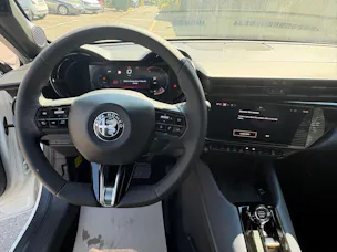 ALFA ROMEO Junior 1.2 48V Hybrid Junior