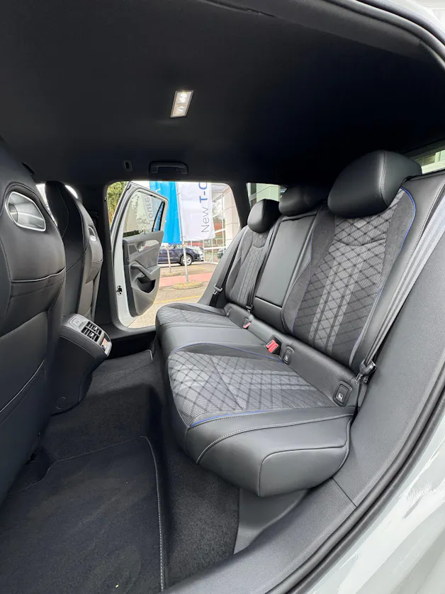 VW Passat Variant 1.5 TSI evo2 Plug-In- Hybrid R-Line DSG