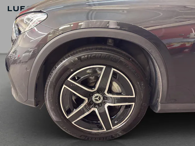 Mercedes-Benz GLC 200 4M - AMG / DISTRONIC / 360 Grad Kamera / Soundsystem