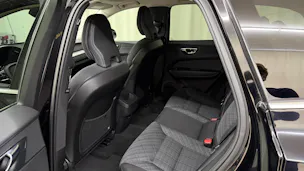 Volvo XC60 B4 Diesel Mild Hybrid AWD Momentum Geartronic