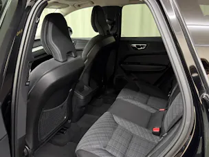 Volvo XC60 B4 Diesel Mild Hybrid AWD Momentum Geartronic