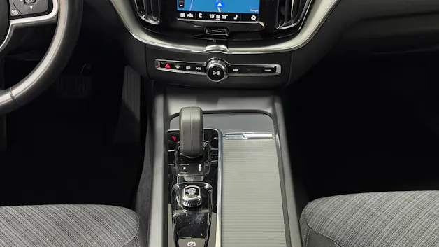 Volvo XC60 B4 Diesel Mild Hybrid AWD Momentum Geartronic