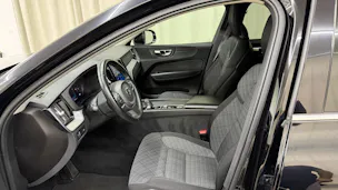 Volvo XC60 B4 Diesel Mild Hybrid AWD Momentum Geartronic
