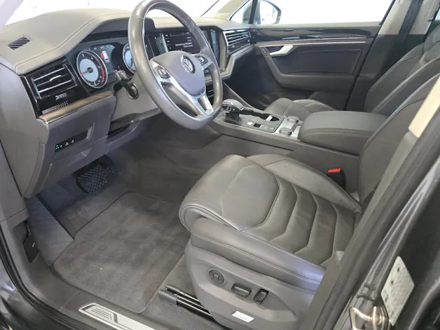 VW Touareg 3.0 TDI Elegance