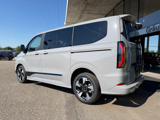 Ford Tourneo Bus 320 L1H1 Sport Automat 4x4