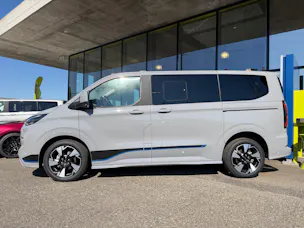 Ford Tourneo Bus 320 L1H1 Sport Automat 4x4