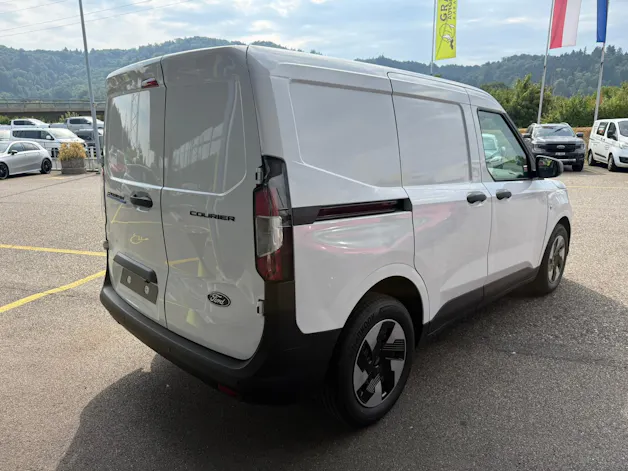 Ford E-Transit Courier Van Trend 43,5kWh