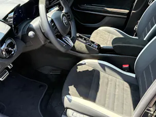Alfa Romeo Junior 1.2 48V Q4 Hybrid Sport Speciale