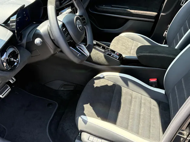 ALFA ROMEO Junior 1.2 48V Q4 Hybrid Sport Speciale