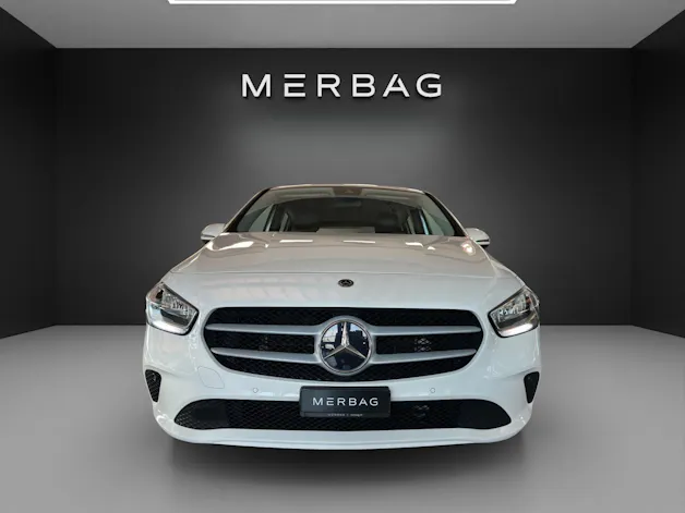 Mercedes-Benz B 180