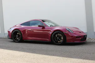 Porsche 911 GT3 Touring PDK PTS Lackierung *STERNRUBIN*