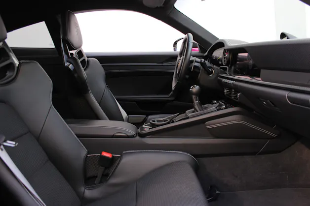 Porsche 911 GT3 Touring PDK PTS Lackierung *STERNRUBIN*