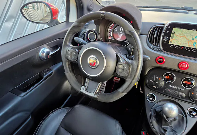 FIAT 595 Abarth 1.4 T-Jet 180 Competizione