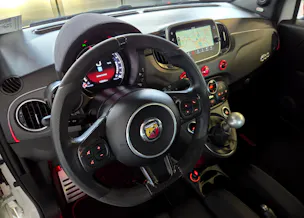 Fiat 595 Abarth 1.4 T-Jet 180 Competizione