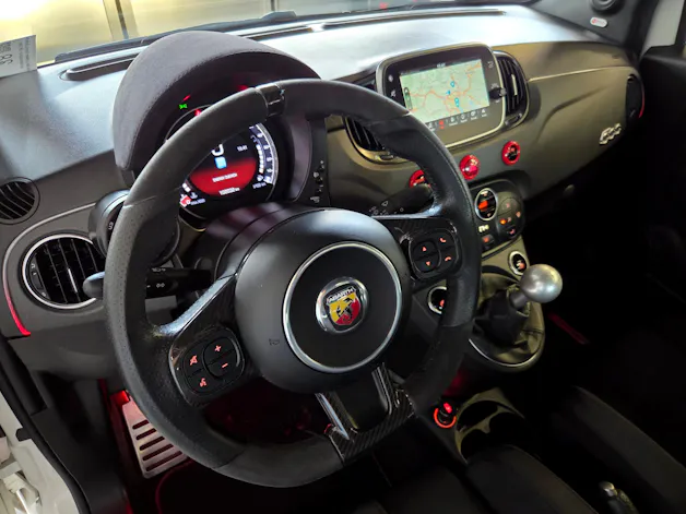 Fiat 595 Abarth 1.4 T-Jet 180 Competizione