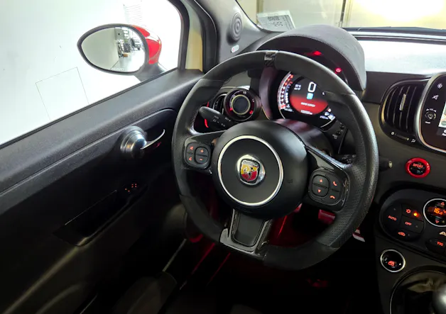 Fiat 595 Abarth 1.4 T-Jet 180 Competizione