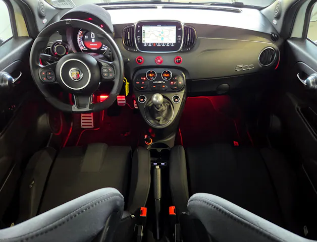 Fiat 595 Abarth 1.4 T-Jet 180 Competizione
