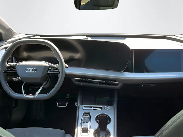 Audi Q4 SUV e-tron quattro perform 340PS/250kW