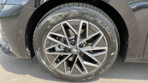 Škoda Oct. DY 2.0 TSI 204PS 7DSG 4x4 2000ccm 204PS/150kW 4 Zylinder TSI Benzin