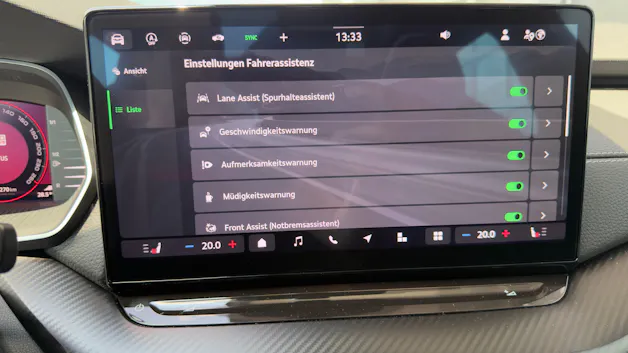 Škoda Oct. DY 2.0 TSI 204PS 7DSG 4x4 2000ccm 204PS/150kW 4 Zylinder TSI Benzin