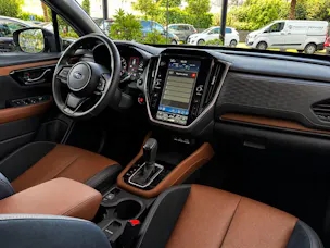 Subaru Forester 2.0i e-Boxer Luxury Lineartronic