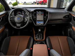Subaru Forester 2.0i e-Boxer Luxury Lineartronic