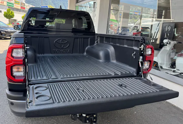 Toyota Hilux 2.8D-4D Invincible Double Cab 4x4 A