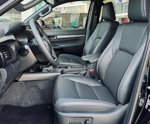 Toyota Hilux 2.8D-4D Invincible Double Cab 4x4 A