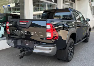 Toyota Hilux 2.8D-4D Invincible Double Cab 4x4 A