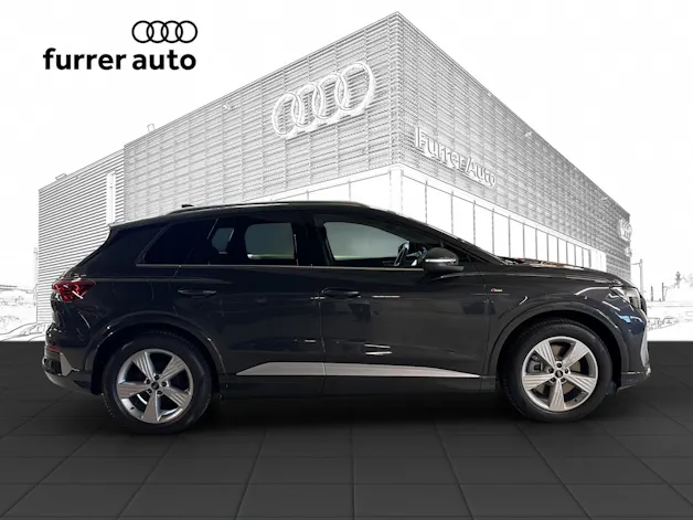AUDI Q4 e-tron SUV quattro performance Attraction