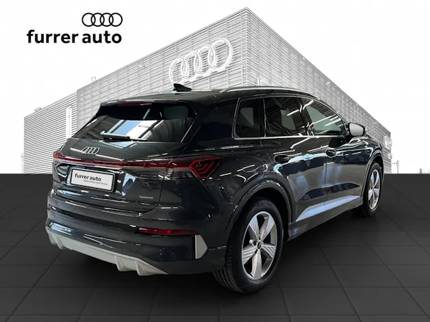 AUDI Q4 e-tron SUV quattro performance Attraction