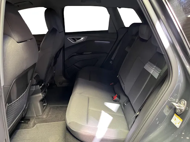 AUDI Q4 e-tron SUV quattro performance Attraction