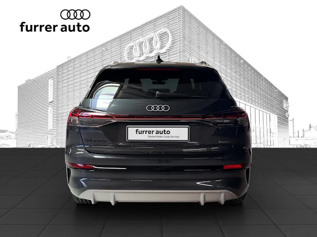 AUDI Q4 e-tron SUV quattro performance Attraction