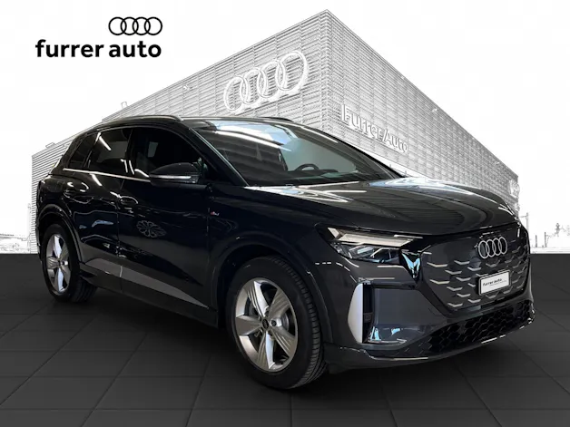 AUDI Q4 e-tron SUV quattro performance Attraction
