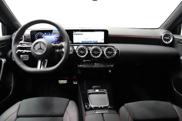 MERCEDES-BENZ A 250 4Matic 8G-DCT