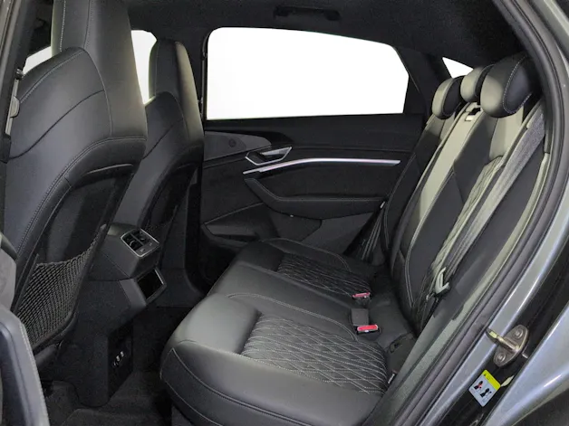 Audi e-tron 55 Sportback S Line Black Edition quattro