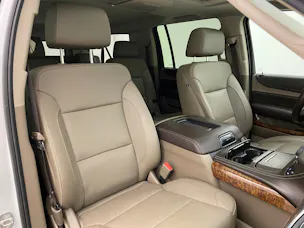 Chevrolet Suburban 5.3 Premier
