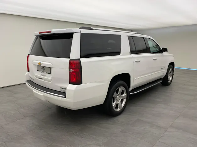 Chevrolet Suburban 5.3 Premier