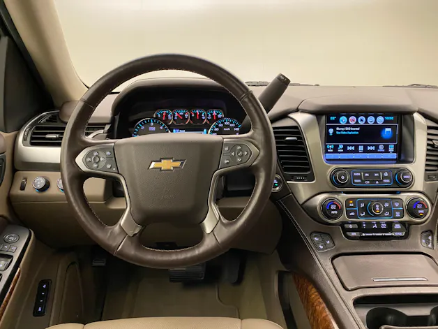 Chevrolet Suburban 5.3 Premier