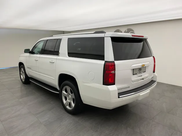 Chevrolet Suburban 5.3 Premier