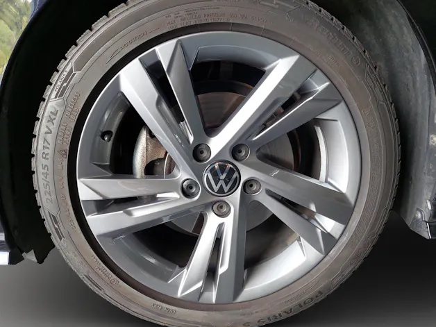 VW Golf 1.5 eTSI mHEV ACT R-Line DSG