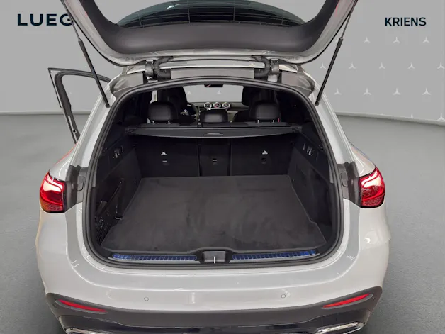 Mercedes-Benz GLC 200 4M - AMG / DISTRONIC / 360 Grad Kamera / DIGITAL LIGHT / Soundsystem