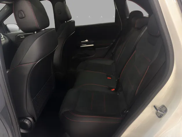 Mercedes-Benz B 250 4M - AMG / Rückfahrkamera / Multibeam LED / Panorama-Dach